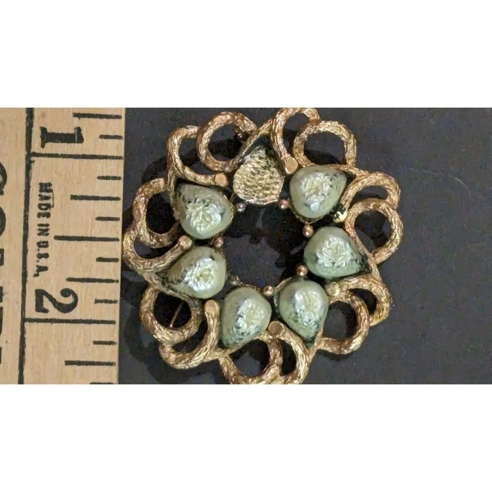 Kramer of New York Vintage Gold Tone Baroque Faux Pearl Wreath Brooch Pin Signed